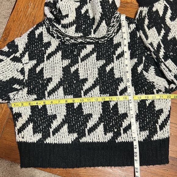 ELAN Houndstooth SWEATER Chunky Cowl Neck Balloon Slouch Sleeves Size MEDIUM - Picture 8 of 9